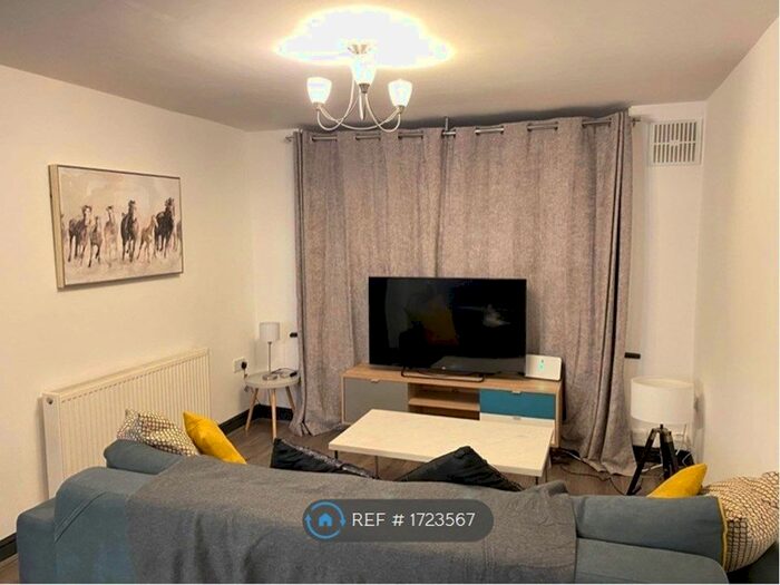 3 Bedroom Detached House To Rent In Langford Avenue, Birmingham, B43