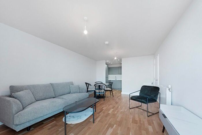 1 Bedroom Flat To Rent In The Oakwood, Colina Road, London, N15