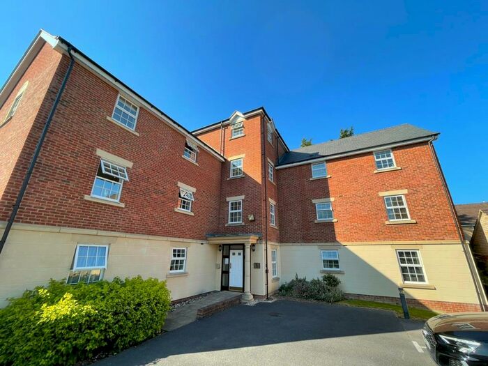 2 Bedroom Apartment To Rent In Newbury, Berkshire, RG14