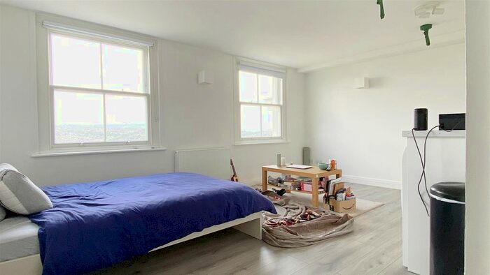 Studio To Rent In Buckingham Place, Brighton, BN1