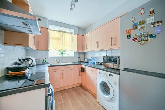 1 Bedroom Flat To Rent In Birkenhead Avenue, Kingston, Kingston Upon Thames, KT2