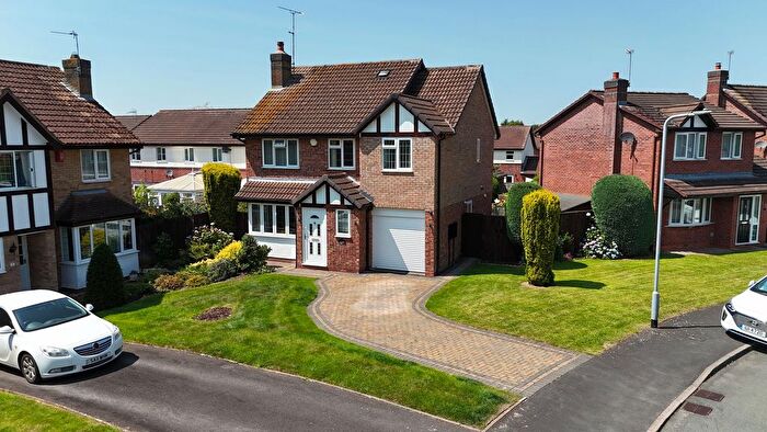 4 Bedroom Detached House For Sale In Thomas Avenue, Stone, ST15