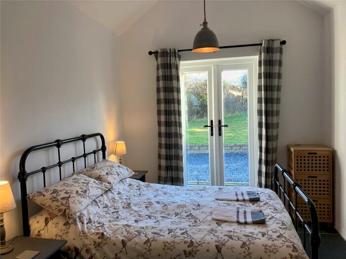 2 Bedroom Detached House For Sale In Pengroeslon Fawr, Nr Llangwnadl, LL53