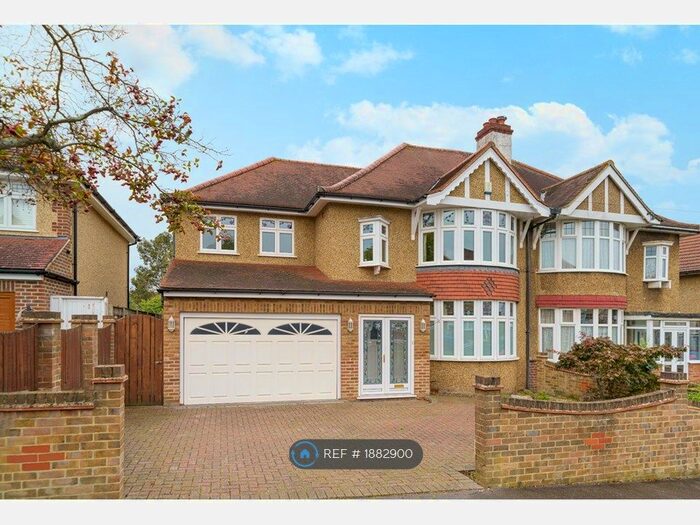 4 Bedroom Semi-Detached House To Rent In Bennetts Avenue, Croydon, CR0