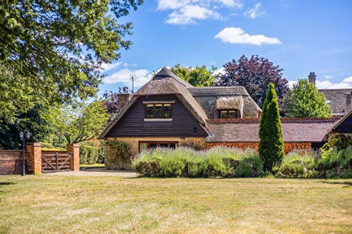 5 Bedroom Detached House To Rent In Pinewoods Road, Longworth, Abingdon, Oxfordshire, OX13