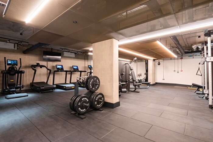 3 Bedroom Flat To Rent In Florence House, Colindale, NW9