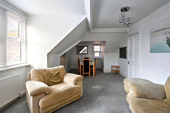 3 Bedroom Flat For Sale In Arlington Road, Eastbourne, BN21