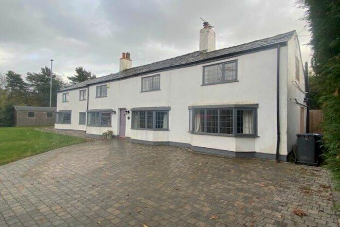 4 Bedroom Property To Rent In Knutsford Road, Warrington, WA4