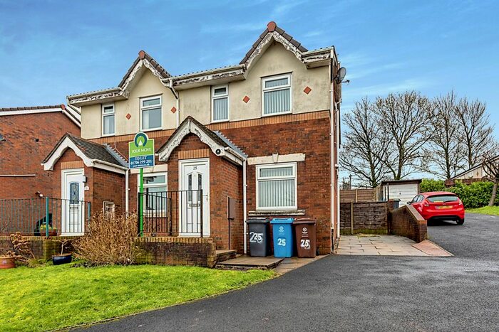 2 Bedroom Semi-Detached House To Rent In Mellodew Drive, Oldham, OL1