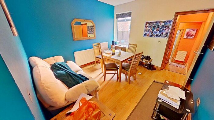 5 Bedroom House To Rent In Coronation Road, Selly Oak, Birmingham, B29