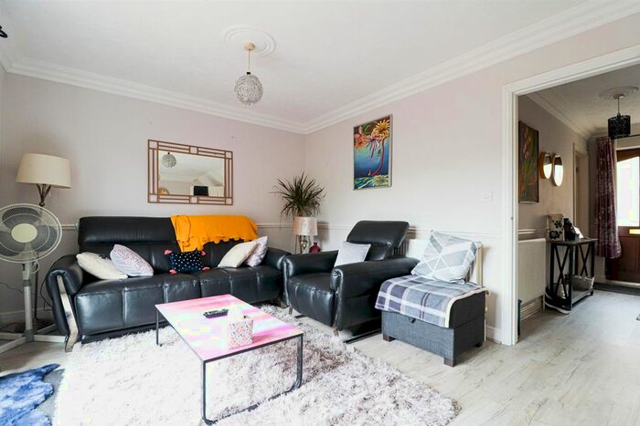 3 Bedroom End Of Terrace House To Rent In Palmerston Road, Peterborough, PE2