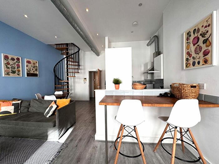 1 Bedroom Apartment To Rent In The Guildhall Tavern, Guildhall Place, Cardiff, CF10