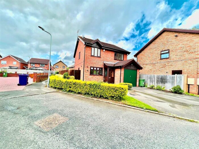 3 Bedroom Detached House For Sale In Camrose Gardens, Pendeford, Wolverhampton, West Midlands, WV9