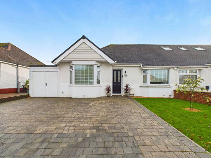 2 Bedroom Semi-Detached Bungalow For Sale In Upper Boundstone Lane, Lancing, BN15