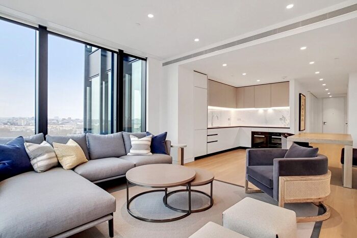 3 Bedroom Flat To Rent In Buckingham Gate, Westminster, SW1E