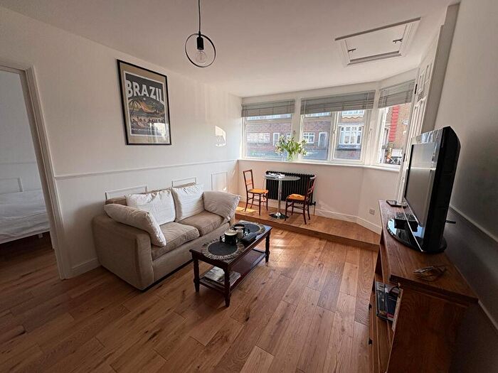 1 Bedroom Flat To Rent In Cornfield Road, Eastbourne, BN21