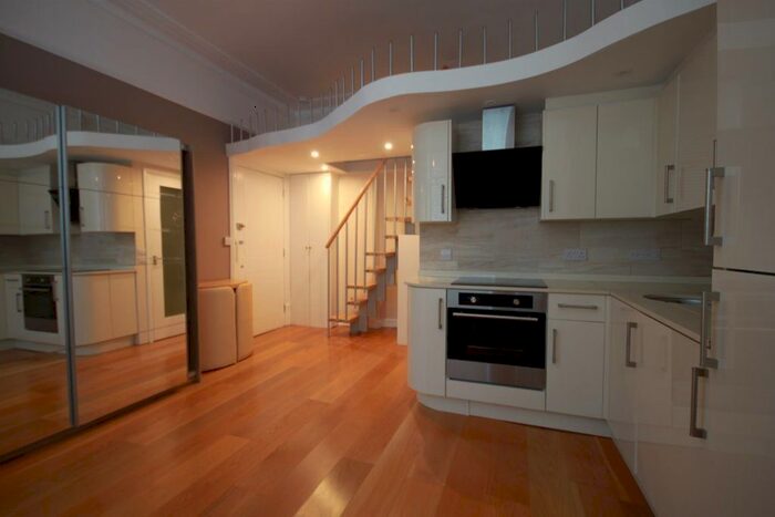 Studio To Rent In Chichele Road, London NW2