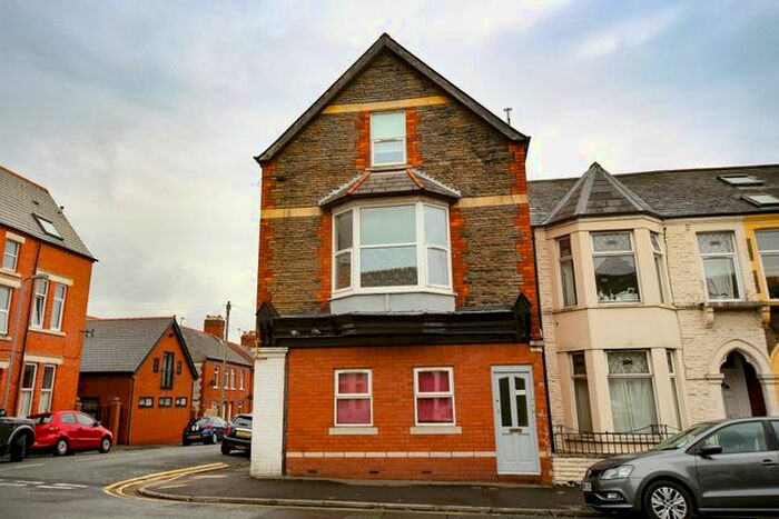 3 Bedroom Flat To Rent In Monthermer Road, Cathays, Cardiff, CF24