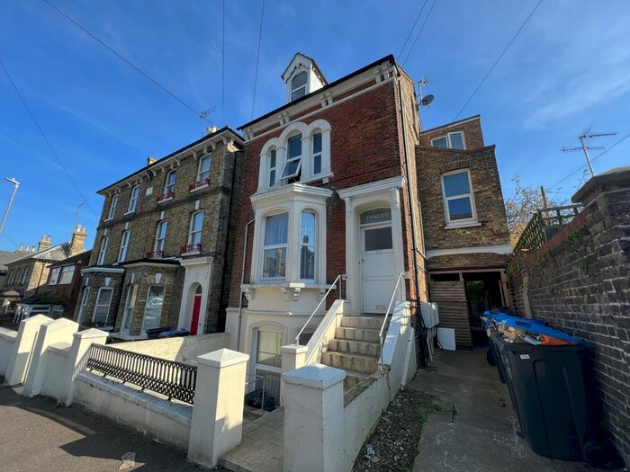 1 Bedroom Flat To Rent In South Eastern Road, Ramsgate, CT11