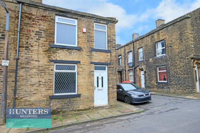 1 Bedroom End Of Terrace House To Rent In Chapel Street, Denholme, Bradford, BD13