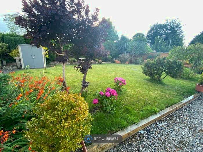 2 Bedroom Bungalow To Rent In Lower Aston Hall Road, Flintshire, CH5