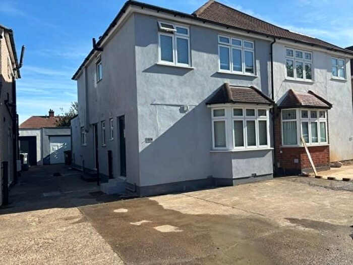 3 Bedroom Semi-Detached House To Rent In Watford Road, Croxley Green, Rickmansworth, WD3