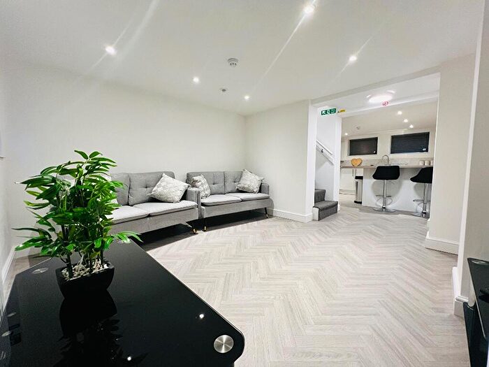 1 Bedroom House Of Multiple Occupation To Rent In Lowfield Road, Stockport, SK3