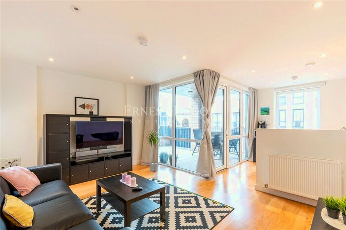 2 Bedroom Flat To Rent In Pemberton House, Holman Drive, Southall, UB2