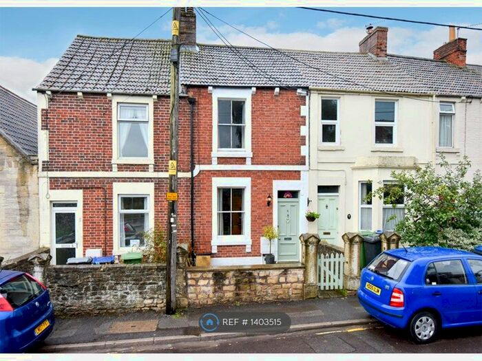 2 Bedroom Terraced House To Rent In Wesley Road, Trowbridge, BA14