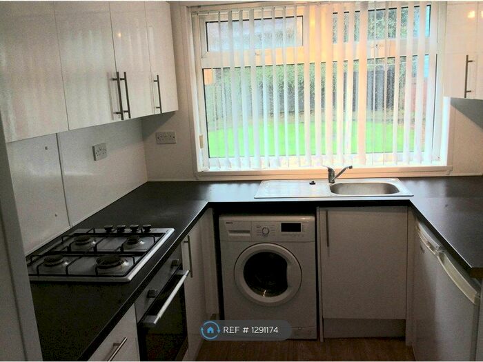 2 Bedroom Semi-Detached House To Rent In Sheffield, Sheffield S12