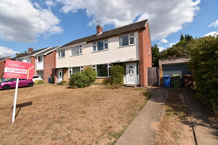 4 Bedroom Semi-Detached House To Rent In Norvic Drive, Earlham, Norwich, NR4