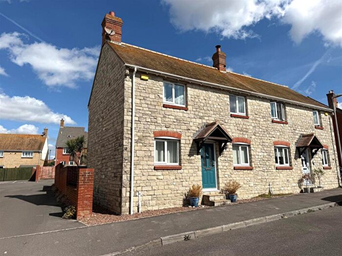 3 Bedroom Semi Detached House To Rent In Foxglove Way, Bridport, DT6