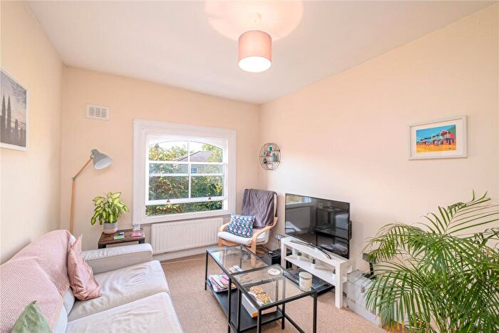 1 Bedroom Apartment To Rent In Tufnell Park Road, Holloway, London, N7