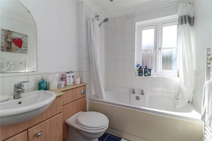 3 Bedroom Semi-Detached House For Sale In Winchester Road, Kings Somborne, Stockbridge, SO20