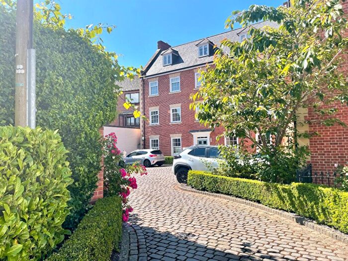 2 Bedroom Apartment For Sale In Ely Street, Stratford-Upon-Avon, Warwickshire, CV37