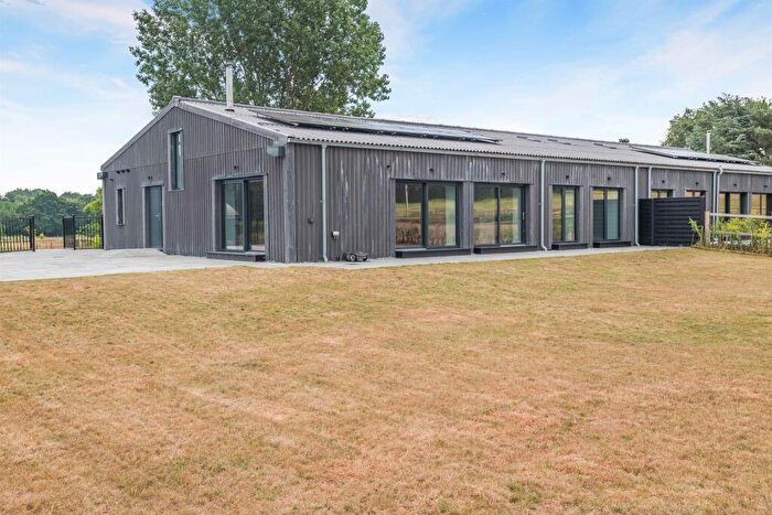 4 Bedroom Barn Conversion For Sale In Dereham Road, Reepham, Norwich, NR10