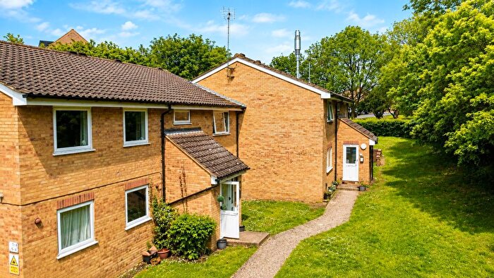 1 Bedroom Flat To Rent In Valley Green, Woodhall Farm, HP2