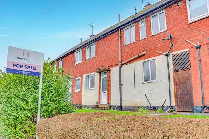 3 Bedroom Terraced House For Sale In Sandhurst Road, Leicester, LE3