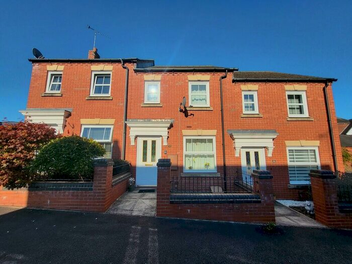 2 Bedroom Terraced House To Rent In Drovers Close, Uttoxeter, ST14