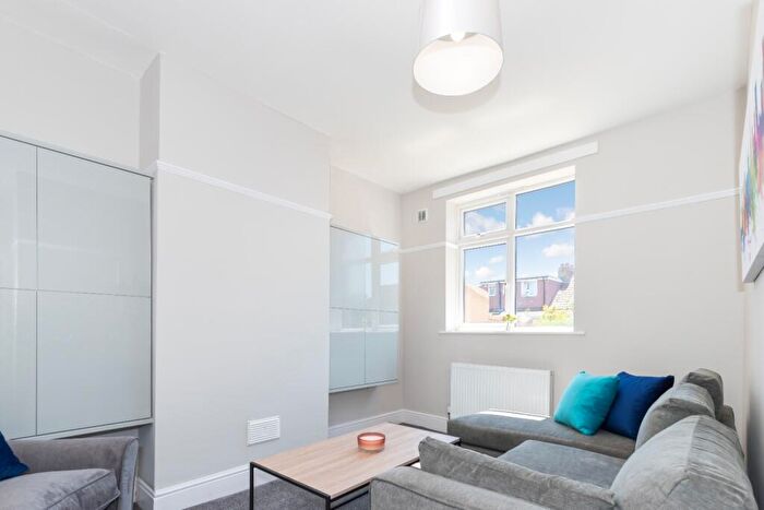 4 Bedroom Flat To Rent In Toronto Road, Bristol, BS7