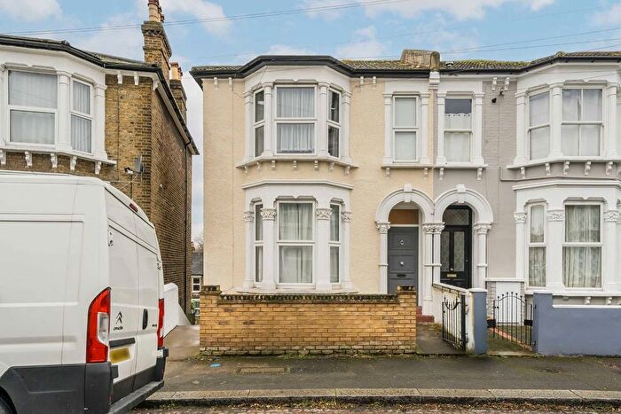 1 Bedroom Flat To Rent In Radford Road, London, SE13