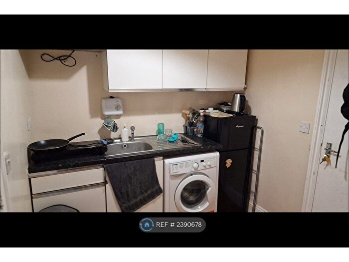 Studio To Rent In Bounces Road, London, N9