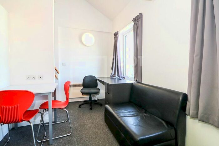 Studio To Rent In Campus House, Hey Street, Bradford, BD7