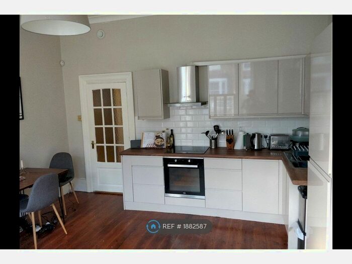 2 Bedroom Flat To Rent In Streatham, London, SW16