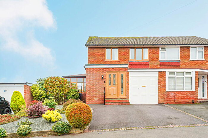 3 Bedroom Semi-Detached House For Sale In Rolan Drive, Majors Green, B90