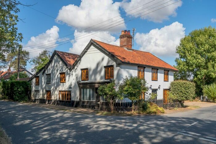 5 Bedroom Detached House For Sale In Church Road, Morley St. Botolph, Wymondham, NR18