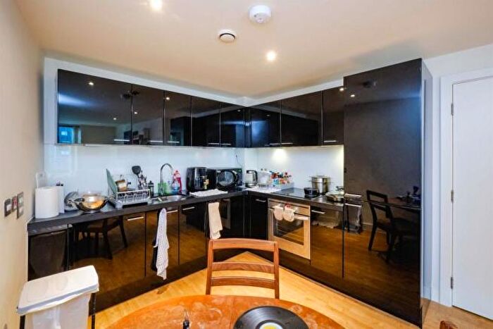 2 Bedroom Apartment To Rent In Navigation Street, Birmingham, B5