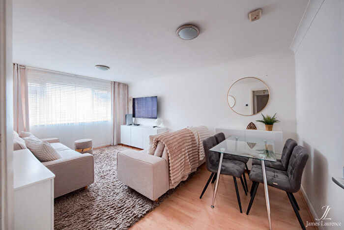 2 Bedroom Apartment For Sale In Sinclair Court, Park Road, Moseley, B13