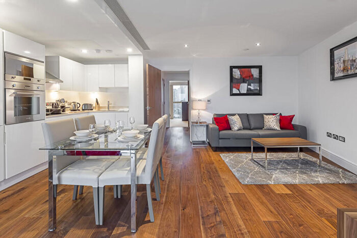 2 Bedroom Flat To Rent In Lincoln Plaza, Canary Wharf, E14