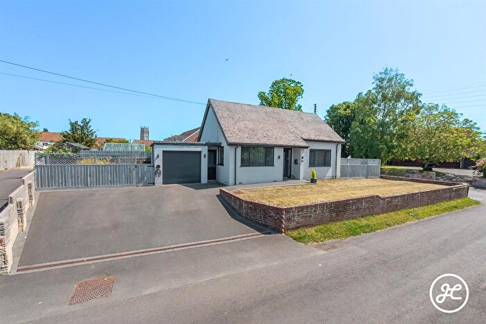 2 Bedroom Detached Bungalow For Sale In Load Lane, Westonzoyland, TA7
